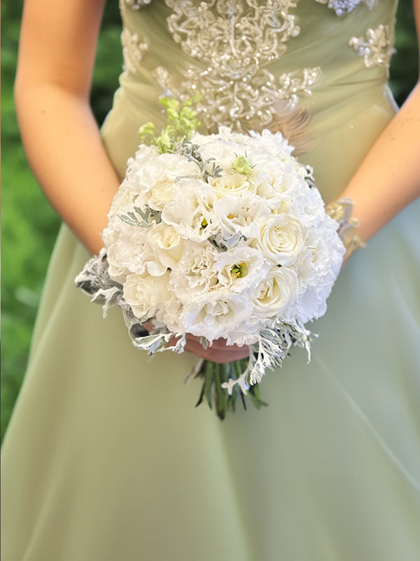 White Dream Bride Flowers